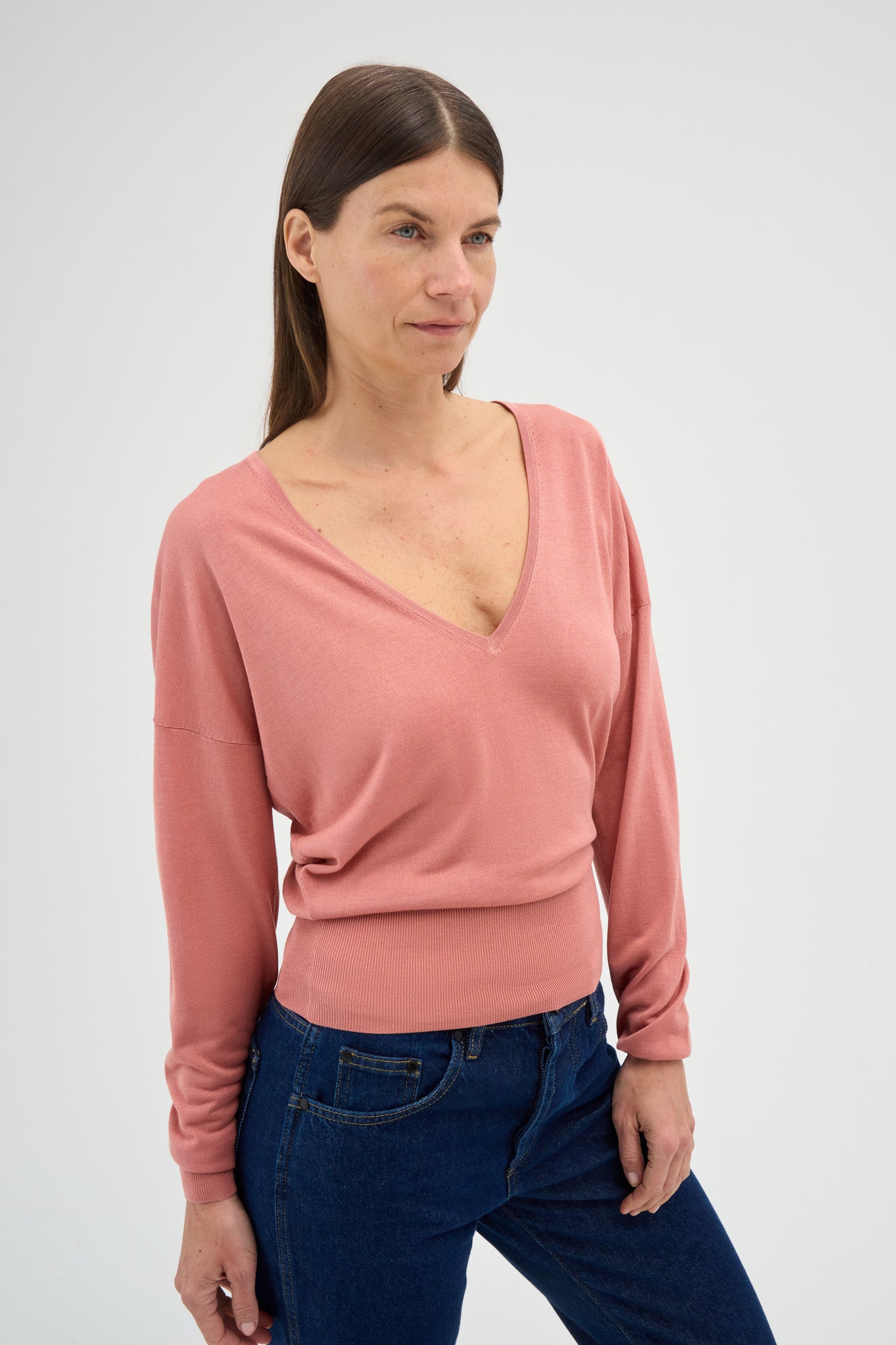 SILK CASHMERE V-NECK SWEATER