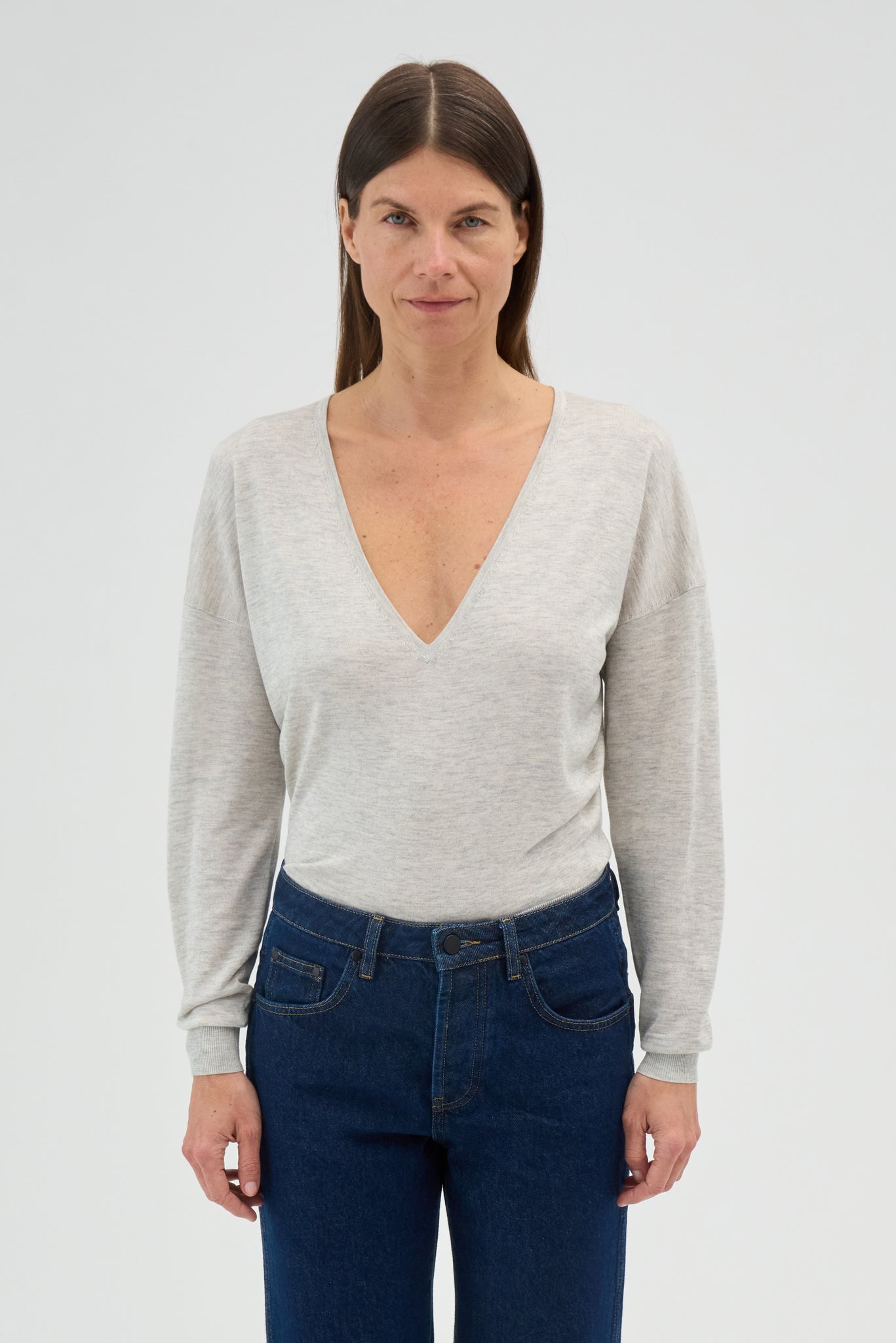 SILK CASHMERE V-NECK SWEATER