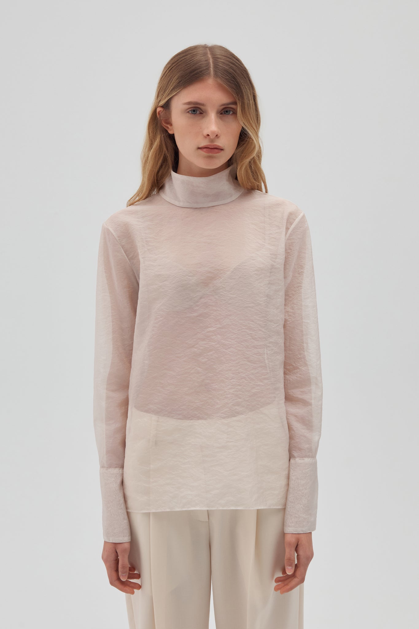 ORGANZA TURTLENECK BLOUSE